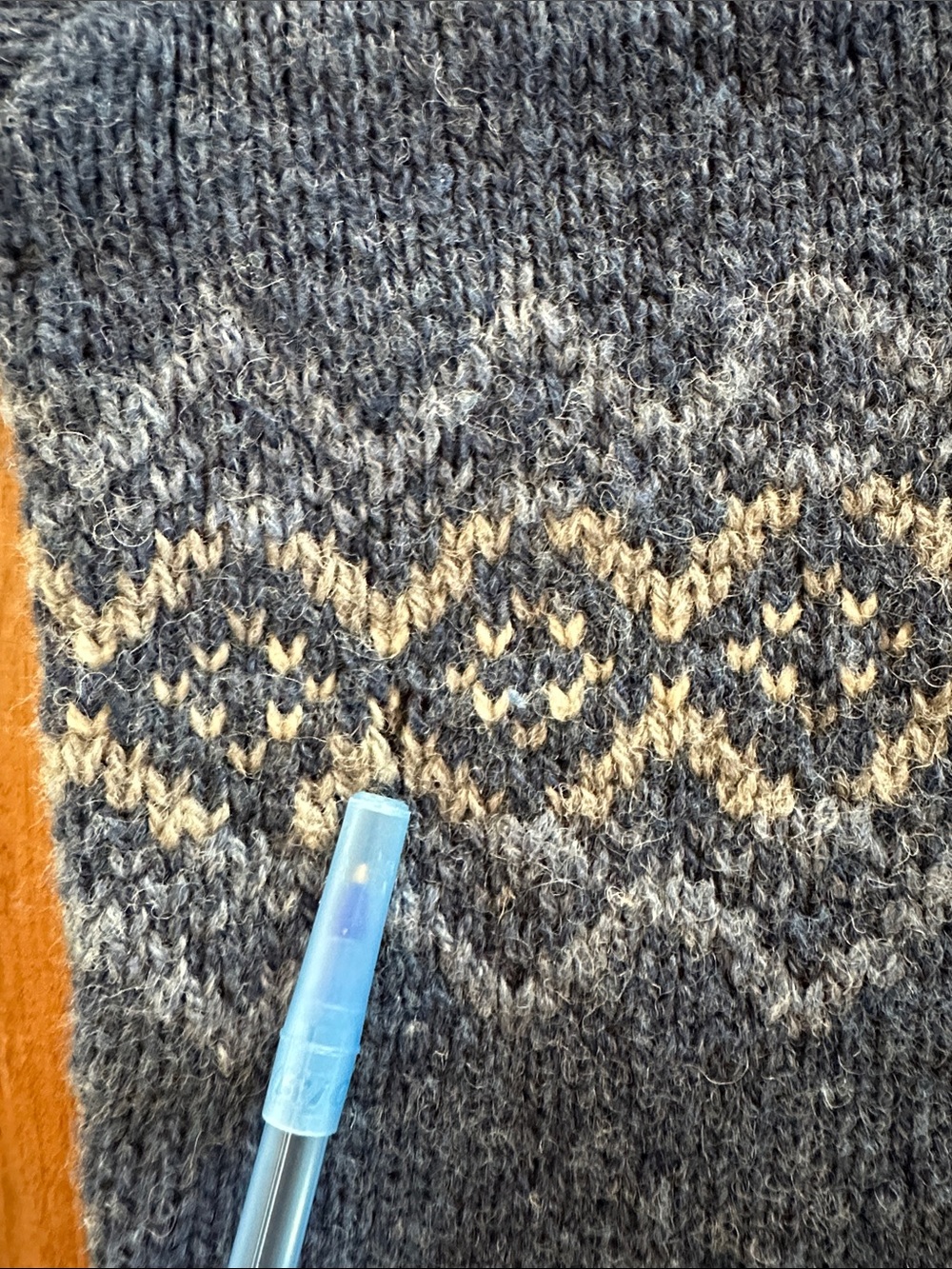 Pendleton Men's Blue Collar Wool Sweater - Picture 7 of 7